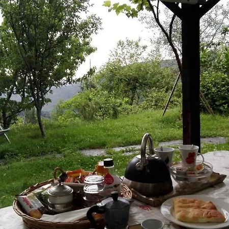 Parco Beigua E Mare Couette-café Varazze